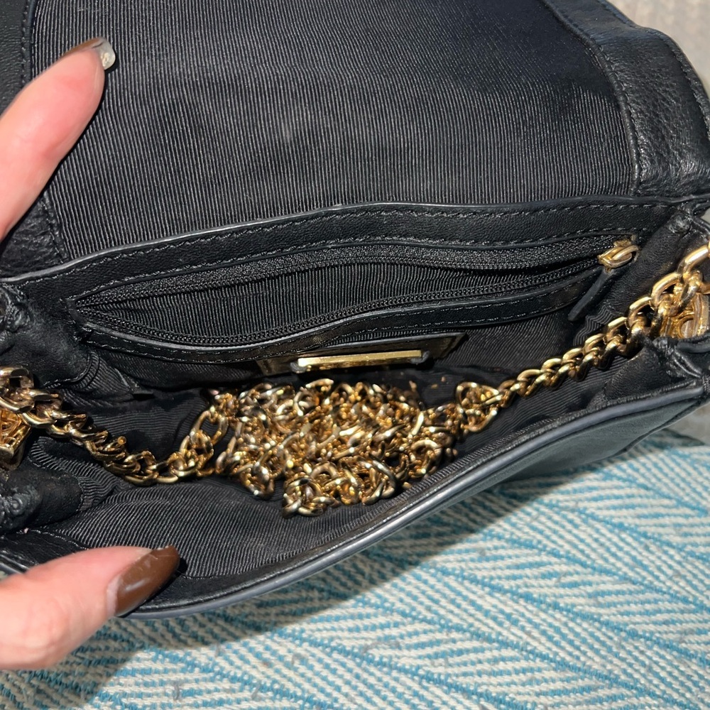 Badgley Mischka Gold Sequin Crossbody Bag - Picture 2 of 3
